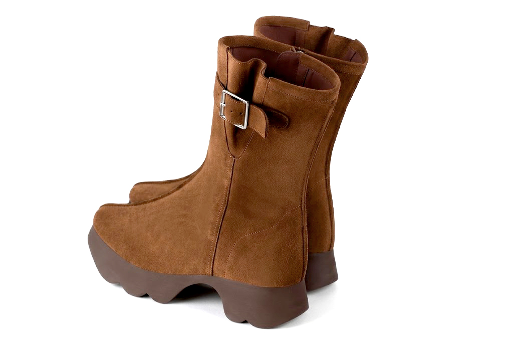 Women's cognac inside-zip ankle boots with round toe and chunky rubber sculpted sole - Rear view